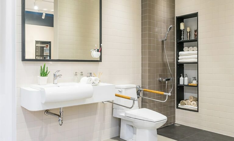 How To Design The Elderly-Friendly Bathroom?