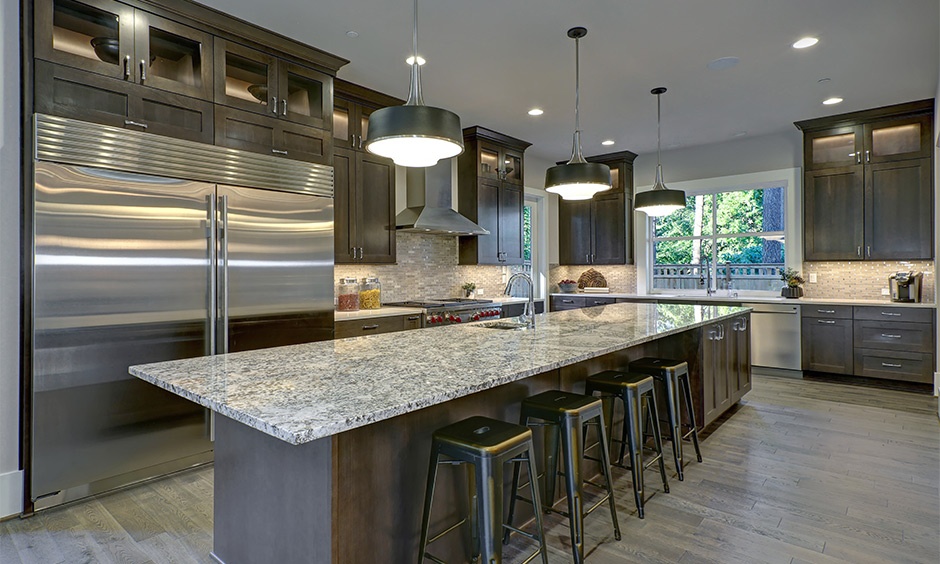 Marble-look quartz kitchen countertop to increase workflow efficiency