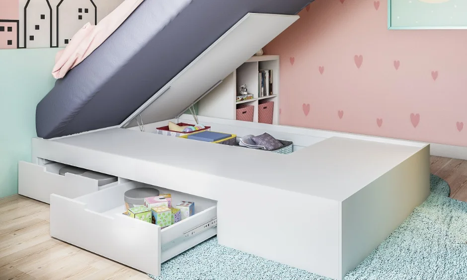 A clear floor provides valuable play space in a small kids' room.